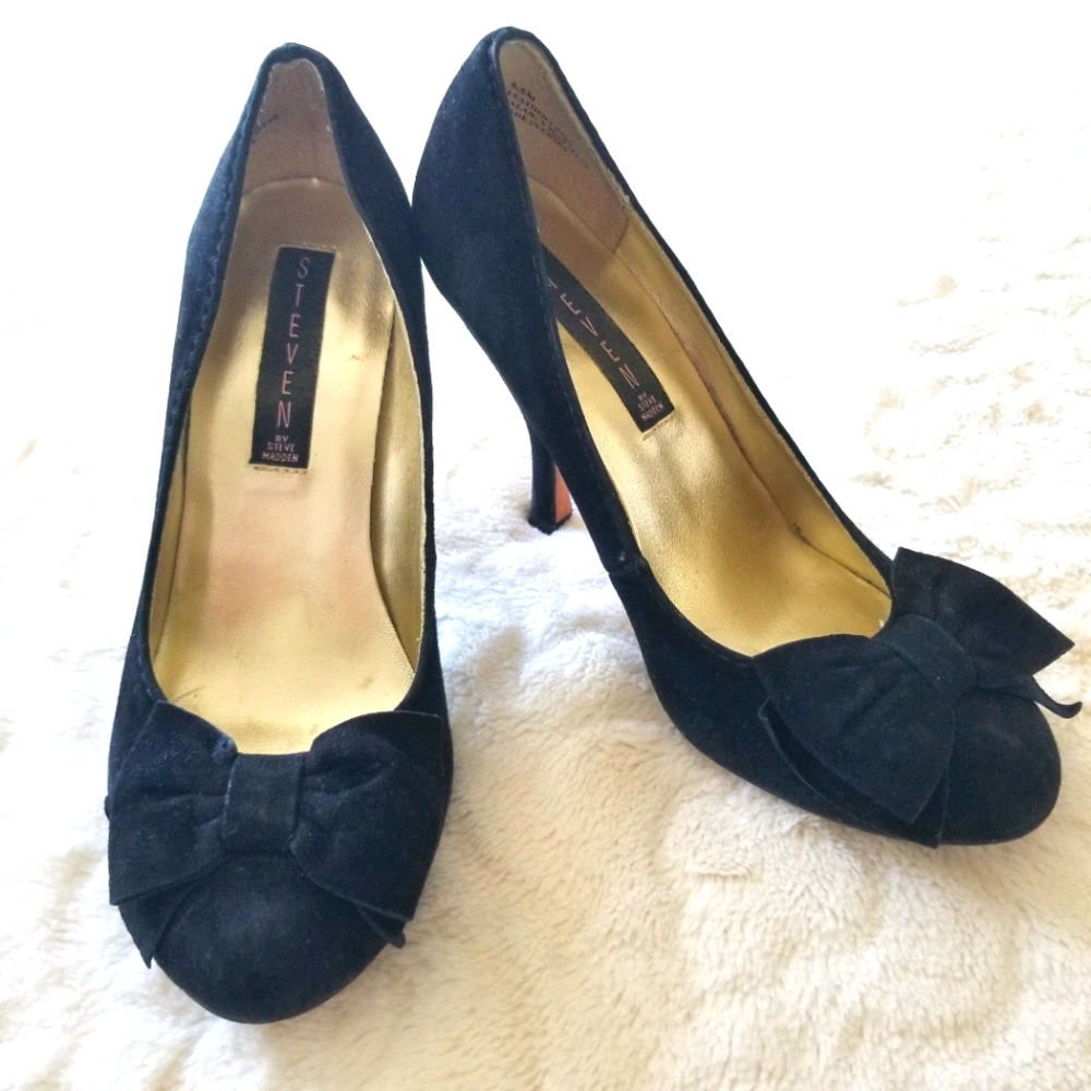Steven by Steve Madded Black Suede Heels Bow Toe